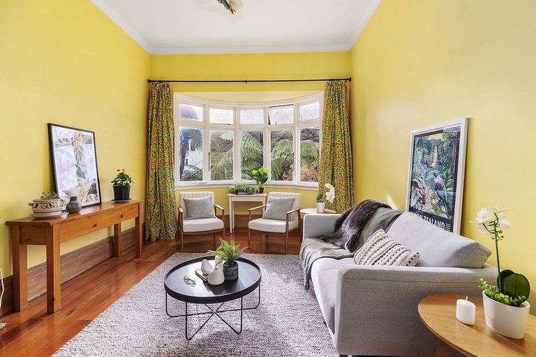 Photo of property in 23 Crieff Street, Northland, Wellington, 6012