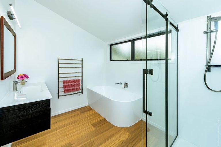 Photo of property in 16 Woodbank Street, Somerfield, Christchurch, 8024