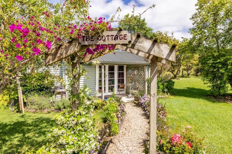 Photo of property in 457b Wiroa Road, Kerikeri, 0293