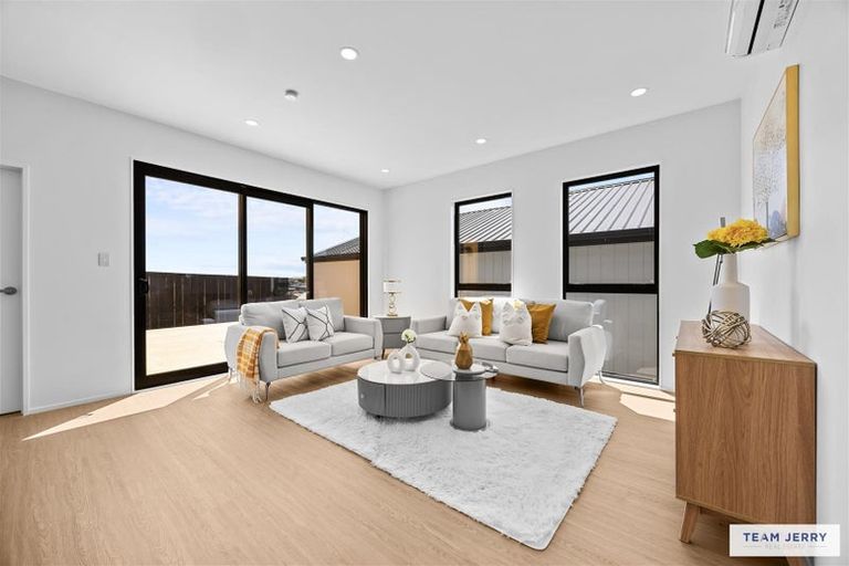 Photo of property in 42 Oopunga Road, Pukekohe, 2120