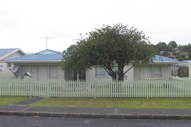 Photo of property in 24 Lingfield Street, Glenfield, Auckland, 0629