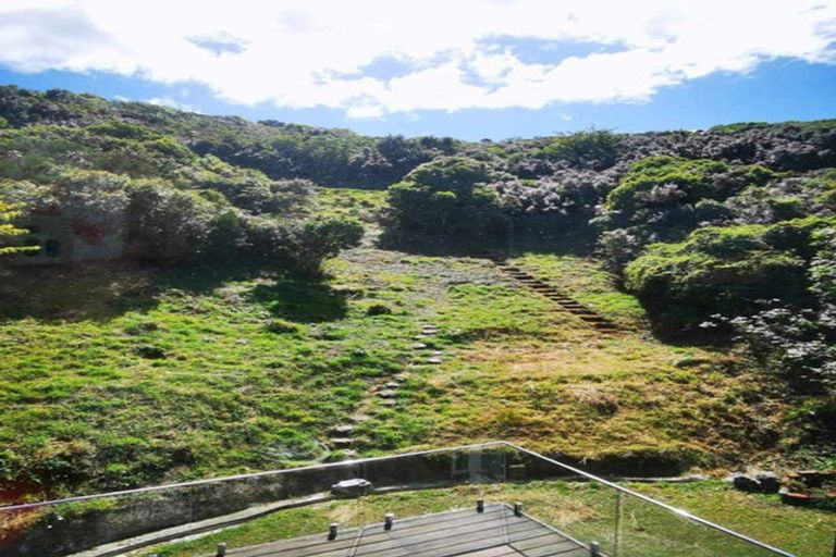 Photo of property in 10 Waterhouse Drive, Brooklyn, Wellington, 6021