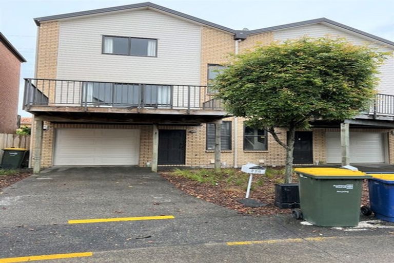 Photo of property in St Claire Village, 228/172 Mcleod Road, Te Atatu South, Auckland, 0610