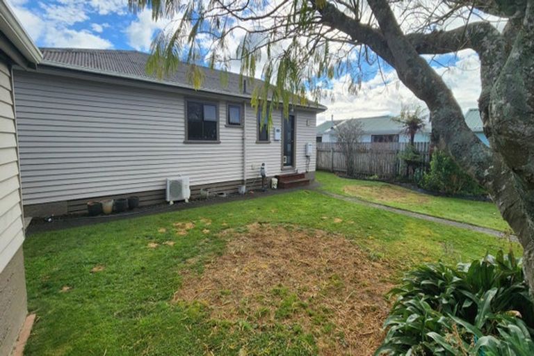 Photo of property in 27 Antonio Street, Stratford, 4332