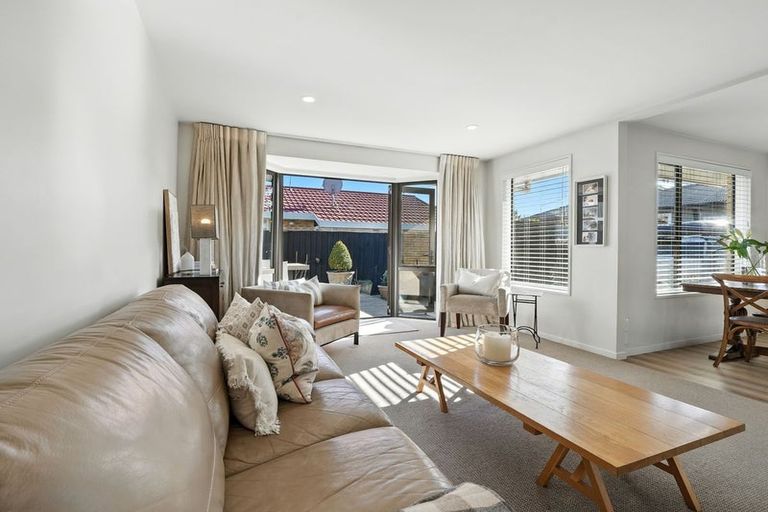 Photo of property in 2/256 Innes Road, St Albans, Christchurch, 8052