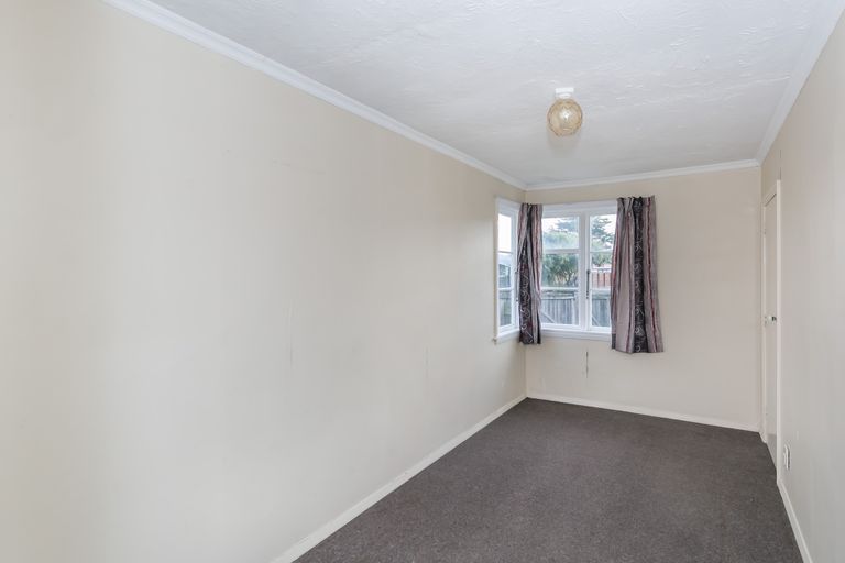 Photo of property in 2a Dickson Crescent, Hornby, Christchurch, 8042