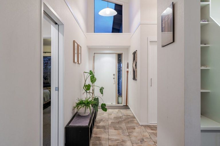 Photo of property in 19 Meridian Grove, Kelvin Grove, Palmerston North, 4414