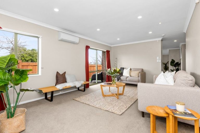 Photo of property in 2/42 Middle Road, Havelock North, 4130