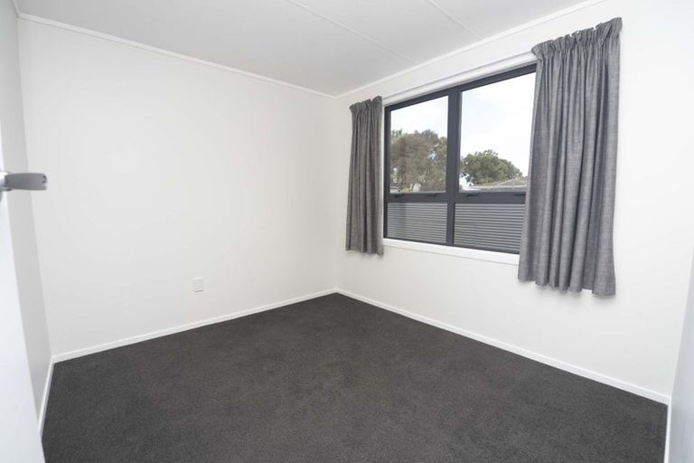 Photo of property in 26 Escort Grove, Awapuni, Palmerston North, 4412
