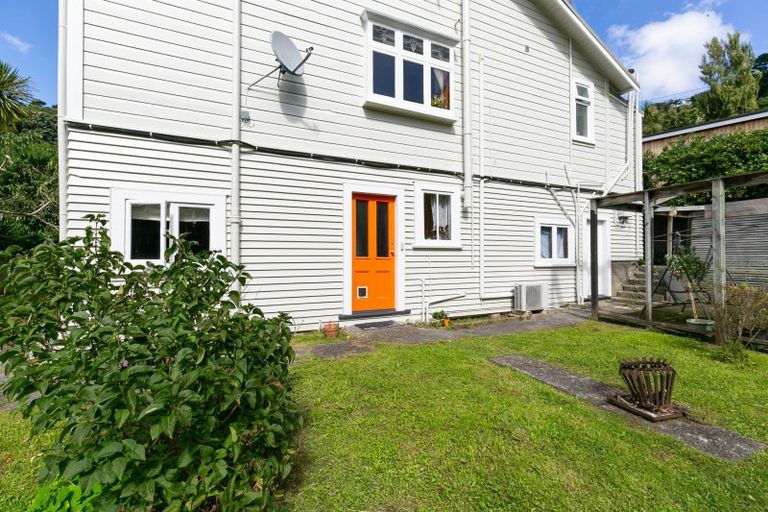 Photo of property in 16u3 Balfour Street, Mornington, Wellington, 6021