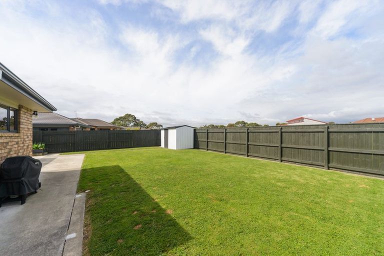 Photo of property in 46 Peter Hall Drive, Kelvin Grove, Palmerston North, 4414
