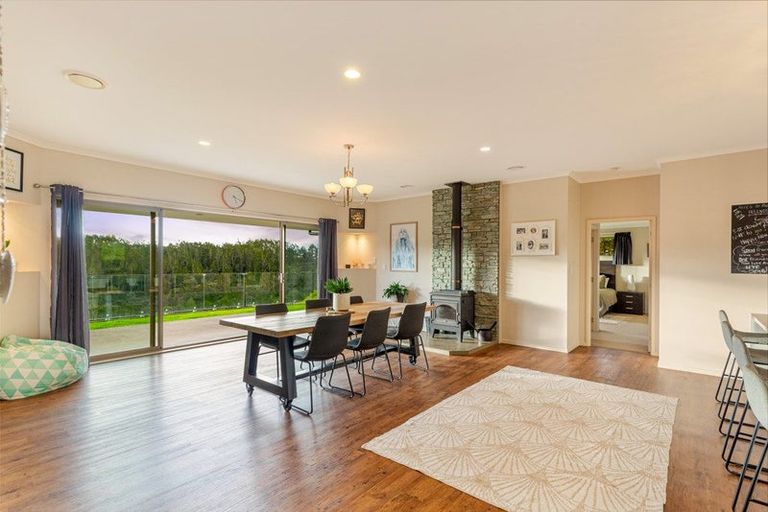 Photo of property in 92 Taiapa Valley Road, Muriwai, Waimauku, 0881