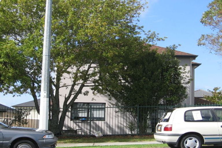 Photo of property in 157a Hobsonville Road, West Harbour, Auckland, 0618