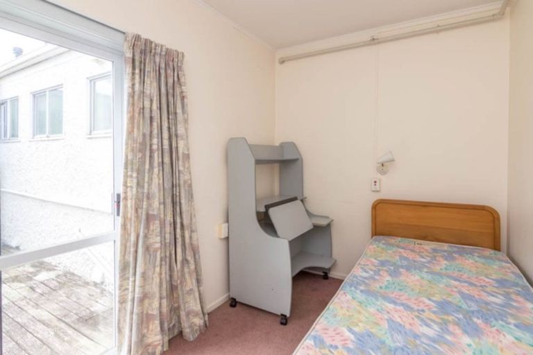Photo of property in 61 Botanical Road, Takaro, Palmerston North, 4412