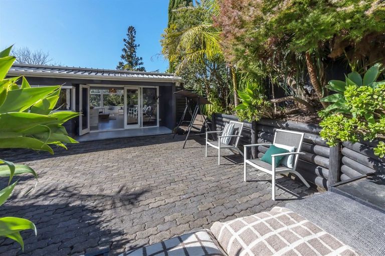 Photo of property in 9 Berne Place, Birkenhead, Auckland, 0626