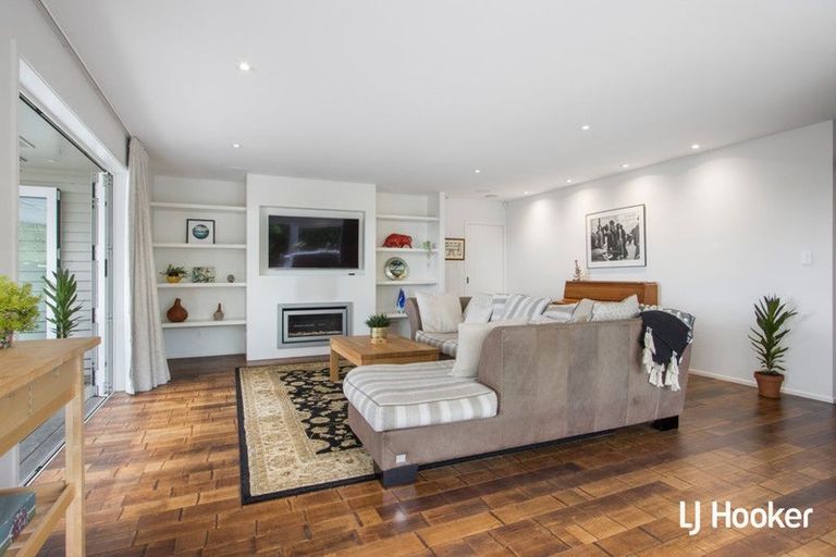 Photo of property in 21 The Crescent, Waihi Beach, 3611