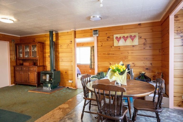 Photo of property in 49 Manuka Street, Castlecliff, Whanganui, 4501