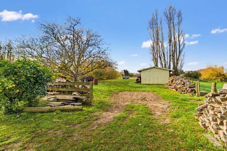 Photo of property in 24 Bennett Street, Waipawa, 4210