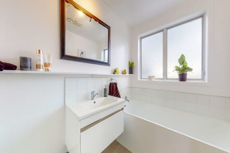 Photo of property in 10 Thornton Street, Putaruru, 3411