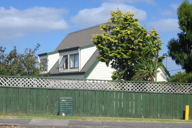 Photo of property in 2/92d Manuka Road, Glenfield, Auckland, 0629