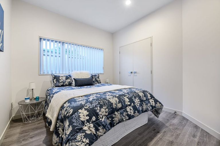 Photo of property in 13a Kingdale Road, Henderson, Auckland, 0610
