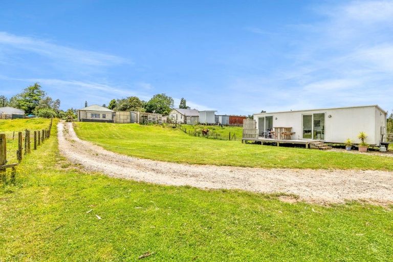 Photo of property in 225 Bridge Street, Eltham, 4322