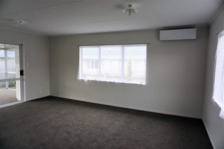 Photo of property in 2/434 Gloucester Street, Taradale, Napier, 4112