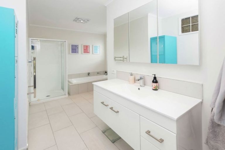 Photo of property in 1/21 Union Road, Howick, Auckland, 2014