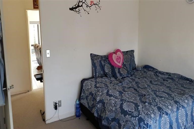 Photo of property in 6a Claverton Grove, Churton Park, Wellington, 6037