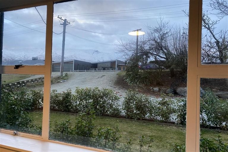 Photo of property in 39a Manuka Crescent, Wanaka, 9305