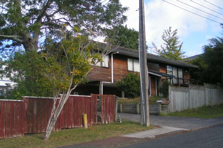 Photo of property in 10 Meadowvale Avenue, Forrest Hill, Auckland, 0620