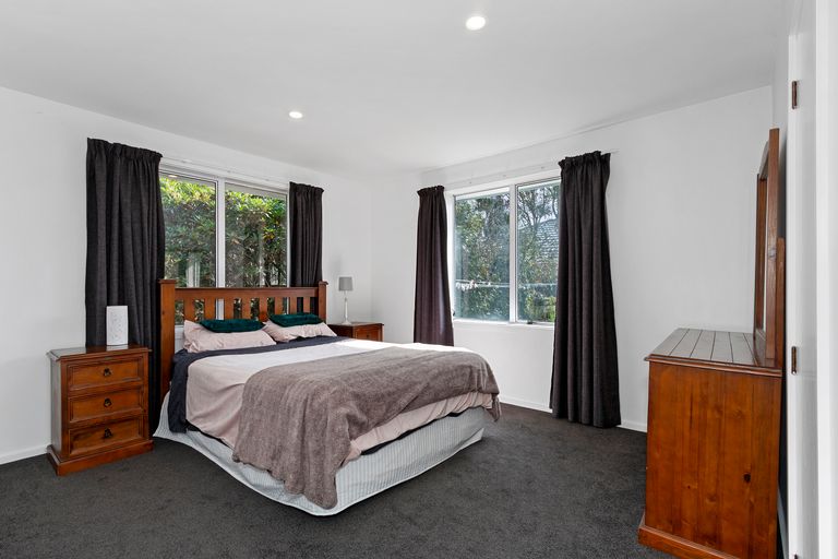Photo of property in 9 Oakhampton Street, Hornby, Christchurch, 8042