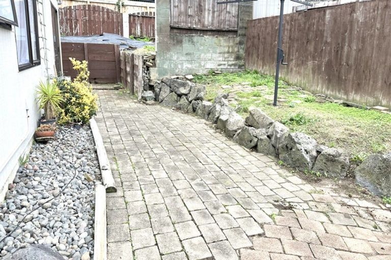 Photo of property in 13 Balloch Street, Randwick Park, Auckland, 2105