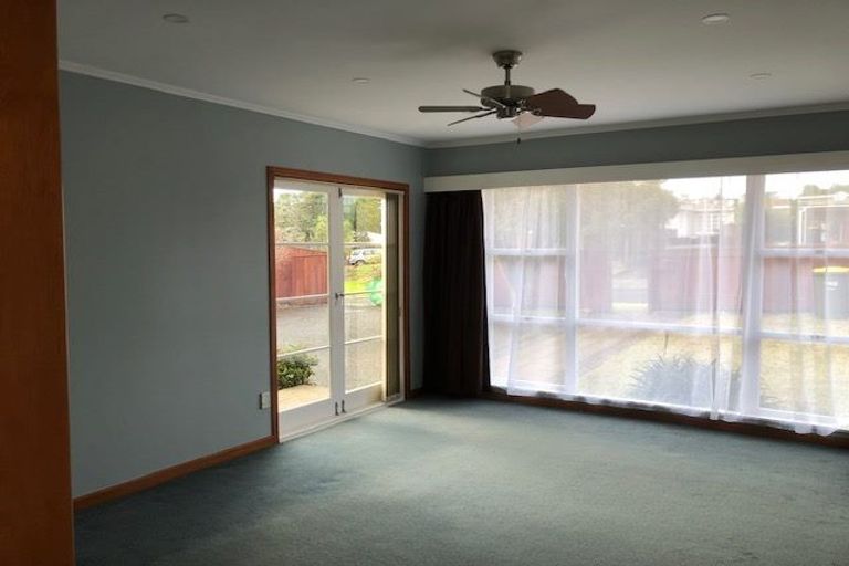 Photo of property in 15 Dakota Avenue, Beach Haven, Auckland, 0626