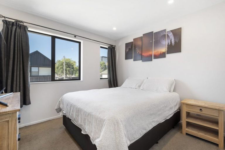 Photo of property in 7/36 Kaipatiki Road, Glenfield, Auckland, 0629