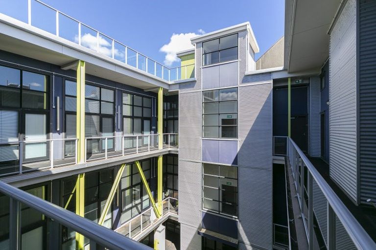 Photo of property in Urbane Apartments, 48/29 Webb Street, Mount Cook, Wellington, 6011