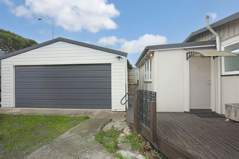 Photo of property in 25 Dahlstrom Grove, Kelvin Grove, Palmerston North, 4414