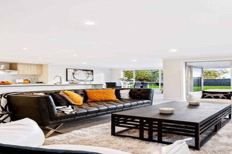 Photo of property in 6 Jaedee Court, Howick, Auckland, 2014