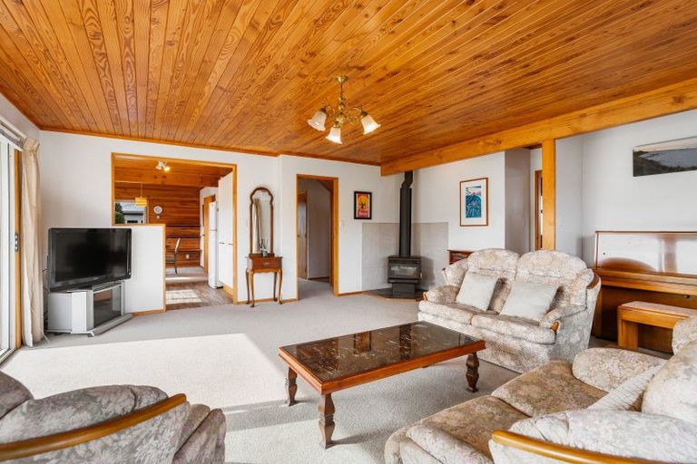 Photo of property in 104 Moana Anu Anu Avenue, Whangamata, 3620