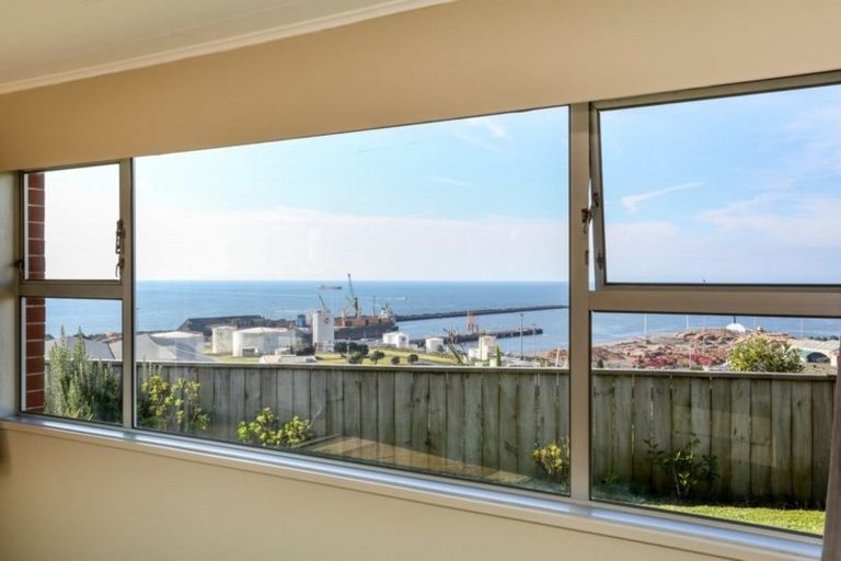 Photo of property in 1/1 Findlay Street, Moturoa, New Plymouth, 4310