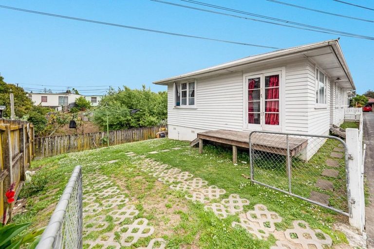 Photo of property in 3c Fulton Crescent, Otara, Auckland, 2023