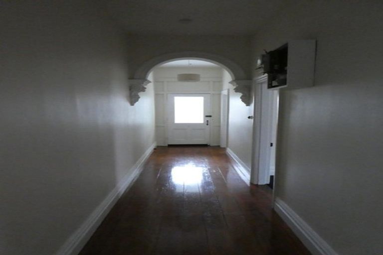 Photo of property in 10 Defoe Place, Waltham, Christchurch, 8023