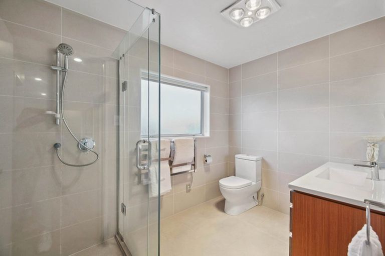 Photo of property in 96 Babich Road North, Ranui, Auckland, 0612