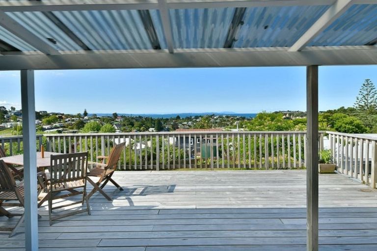 Photo of property in 5 Norfolk Road, Stanmore Bay, Whangaparaoa, 0932
