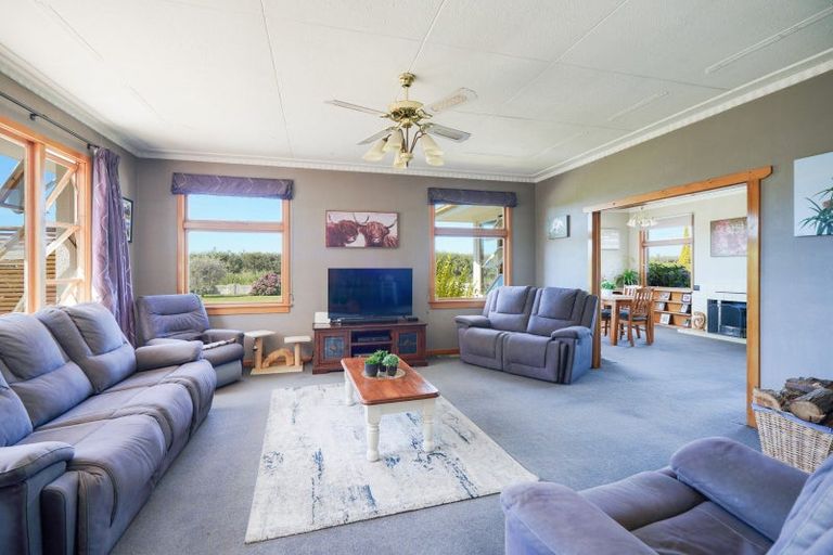 Photo of property in 1048 Lochiel-branxholme Road, Branxholme, Invercargill, 9874