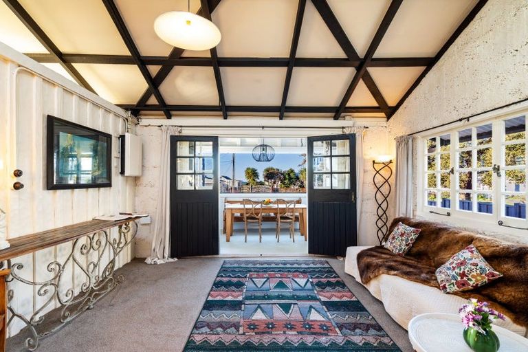 Photo of property in 10 Grange Road North, Haumoana, 4102