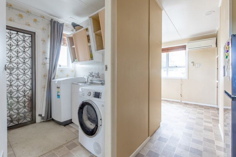 Photo of property in 21 Bibby Street, Waipawa, 4210