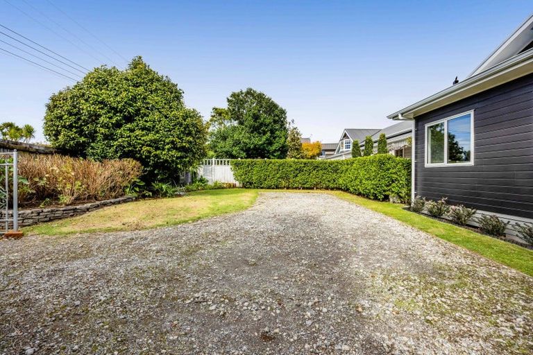 Photo of property in 308 Mangorei Road, Merrilands, New Plymouth, 4312