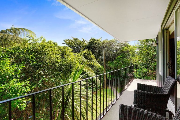 Photo of property in 23 Vista Crescent, Maoribank, Upper Hutt, 5018
