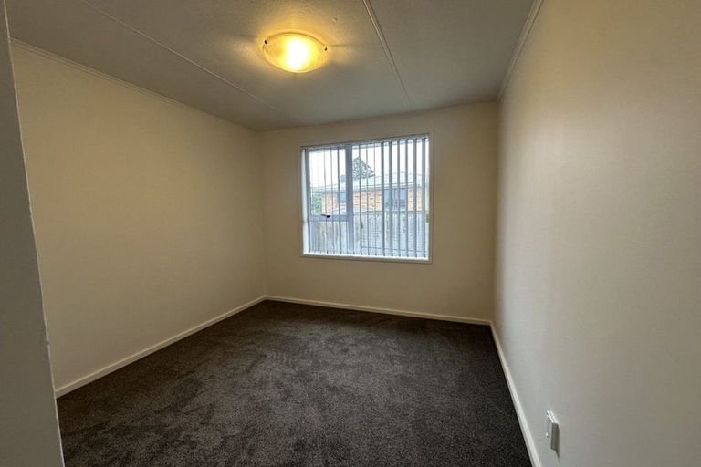 Photo of property in 8 Dennis Road, Papatoetoe, Auckland, 2025